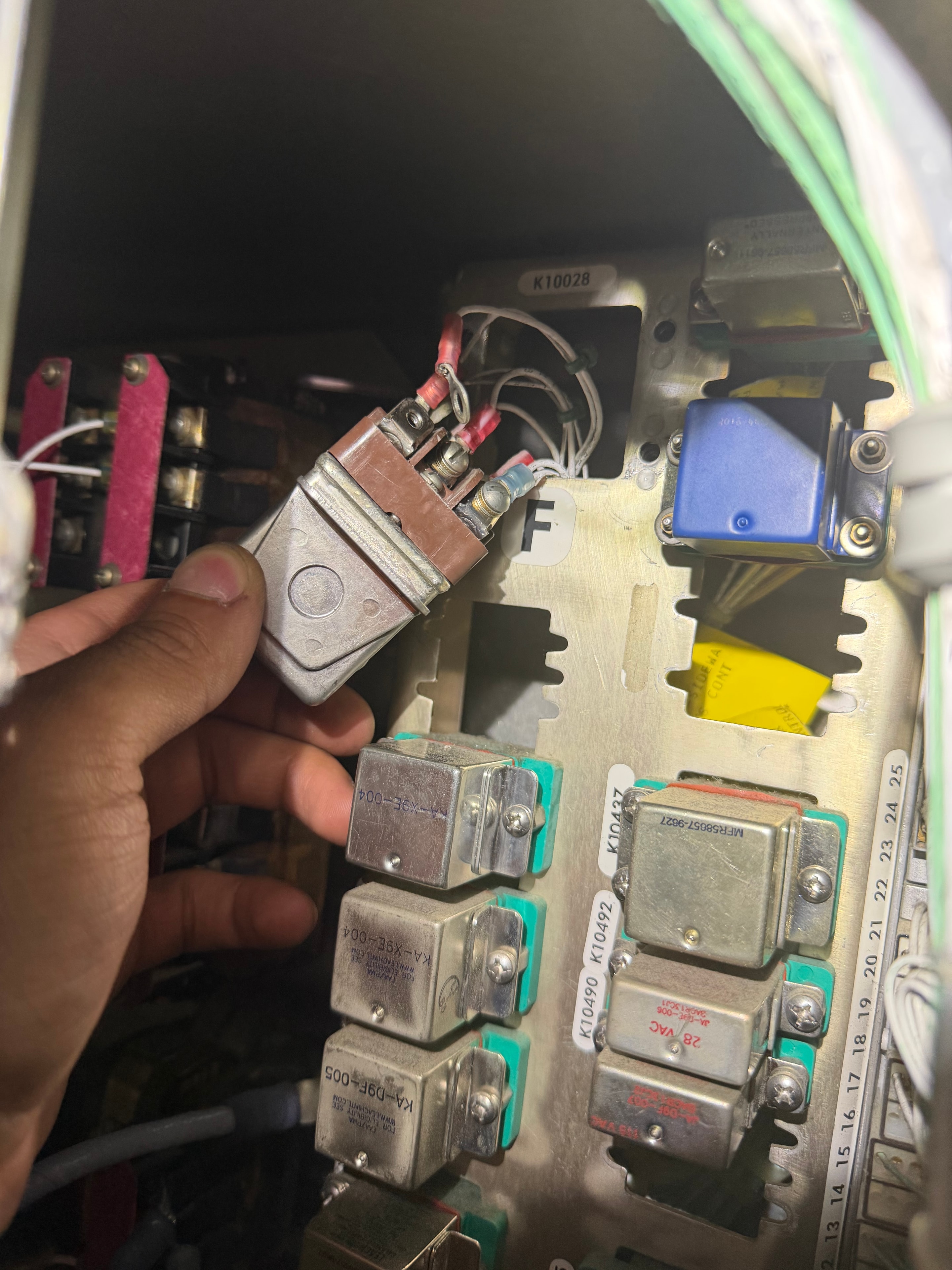 Relay circuit board component